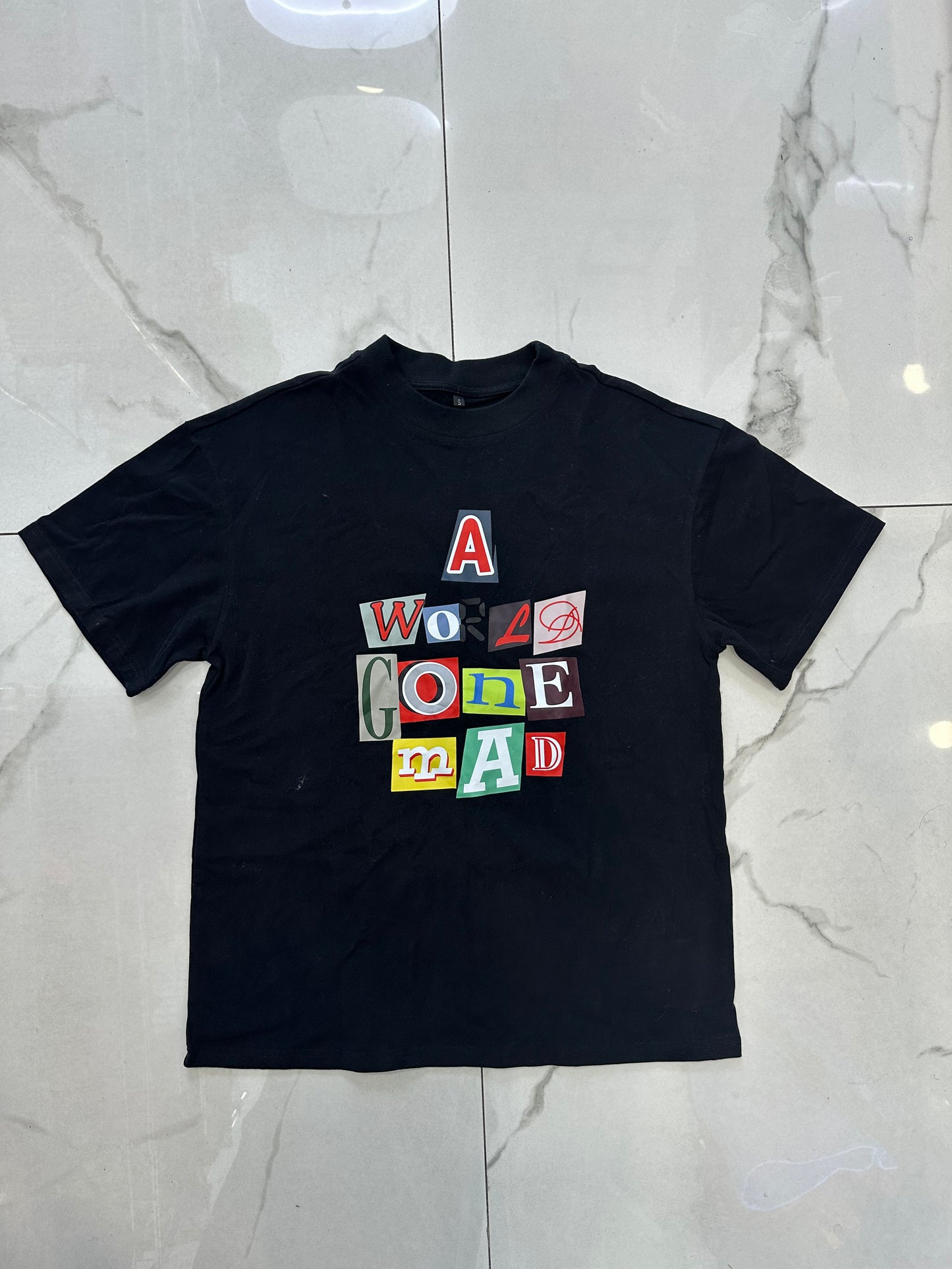 MAD SAMPLE TEE